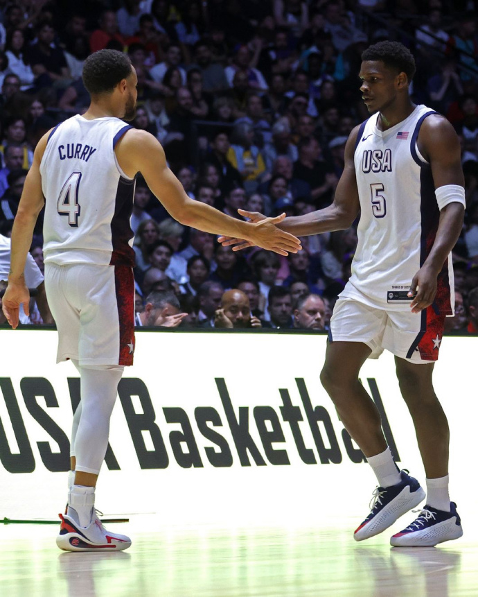 美国国家队在热身赛中取得连胜 美国国家队在热身赛中取得连胜