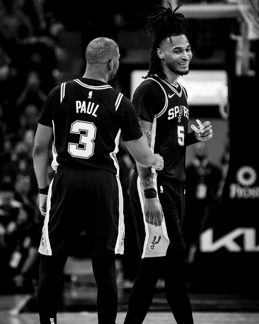 勇士队大胜马刺队,实现全面提升 勇士队大胜马刺队,实现全面提升